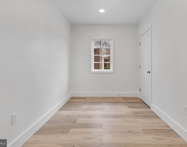 1353 Nicholson Street Nw - Photo Thumbnail 14
