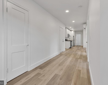 1353 Nicholson Street Nw - Photo Thumbnail 6