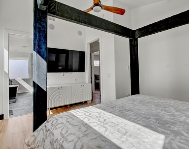 4703 Louis Ave - Photo Thumbnail 19