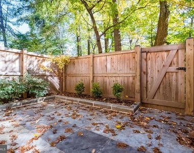3221 Sutton Place Nw - Photo Thumbnail 25