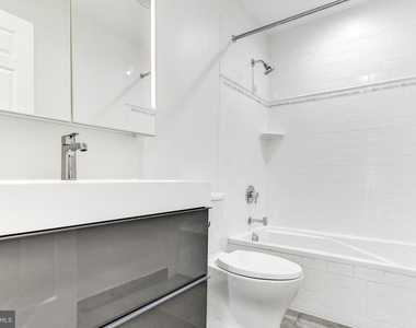 3221 Sutton Place Nw - Photo Thumbnail 12