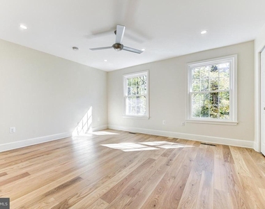 3221 Sutton Place Nw - Photo Thumbnail 10