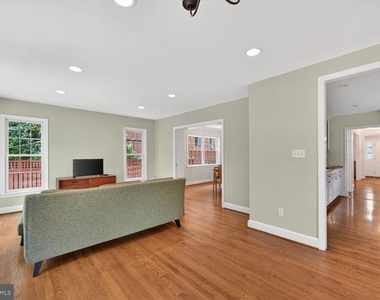 5105 34th Street Nw - Photo Thumbnail 8