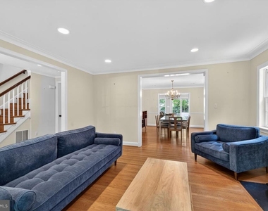 5105 34th Street Nw - Photo Thumbnail 4