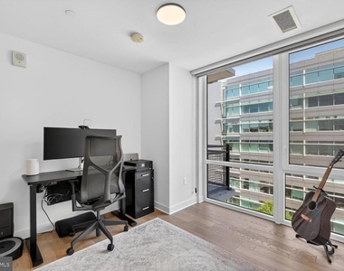 37 L Street Se - Photo Thumbnail 11