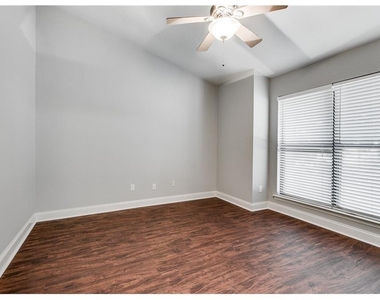 5107 Leralynn St - Photo Thumbnail 17