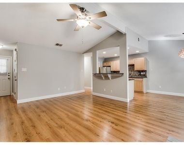 5107 Leralynn St - Photo Thumbnail 7
