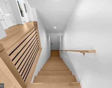 2530 Elvans Road Se - Photo Thumbnail 25
