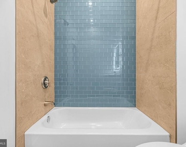 2530 Elvans Road Se - Photo Thumbnail 42