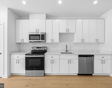2530 Elvans Road Se - Photo Thumbnail 15