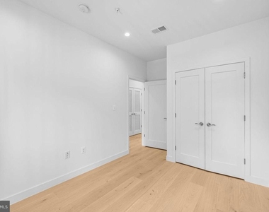 2530 Elvans Road Se - Photo Thumbnail 21