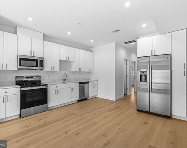 2530 Elvans Road Se - Photo Thumbnail 16