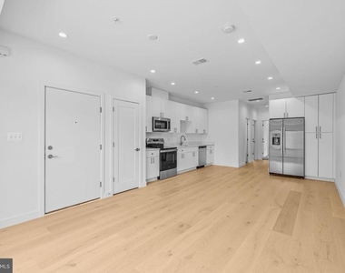 2530 Elvans Road Se - Photo Thumbnail 13