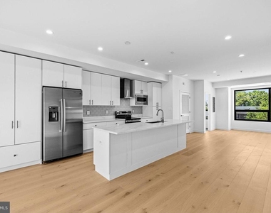 2530 Elvans Road Se - Photo Thumbnail 5