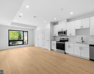 2530 Elvans Road Se - Photo Thumbnail 12