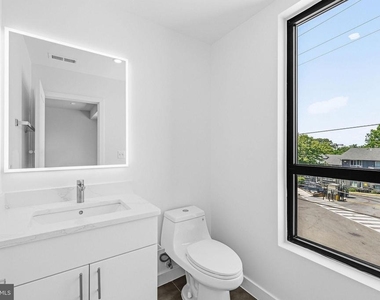 2530 Elvans Road Se - Photo Thumbnail 26