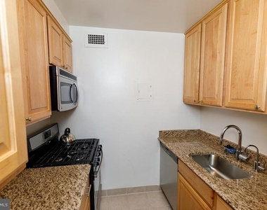 2475 Virginia Avenue Nw - Photo Thumbnail 7