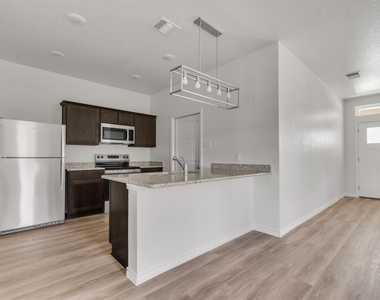 1118 Zora Dr - Photo Thumbnail 5