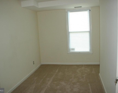 1040 6th Street Ne - Photo Thumbnail 10