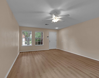 111 David Dr - Photo Thumbnail 5