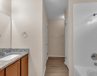 111 David Dr - Photo Thumbnail 22