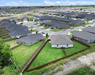 1118 Zora Dr - Photo Thumbnail 23