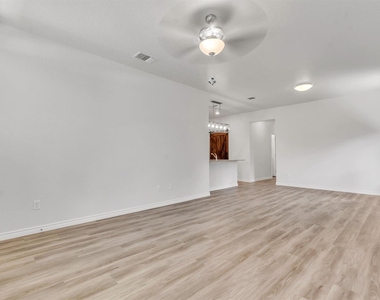 1118 Zora Dr - Photo Thumbnail 10