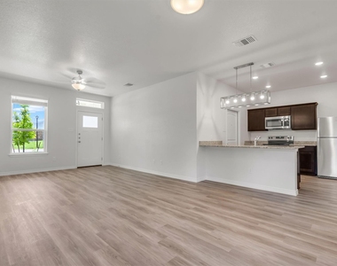 1118 Zora Dr - Photo Thumbnail 1
