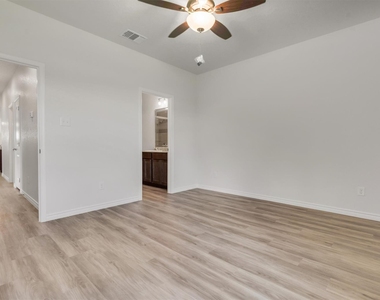1118 Zora Dr - Photo Thumbnail 19