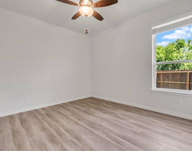 1118 Zora Dr - Photo Thumbnail 20