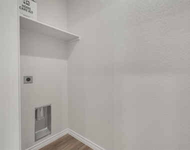1118 Zora Dr - Photo Thumbnail 12