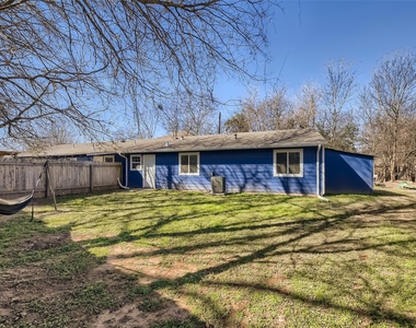 6108 Calmar Cv - Photo Thumbnail 20