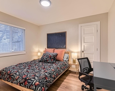 6108 Calmar Cv - Photo Thumbnail 18