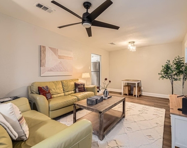 6108 Calmar Cv - Photo Thumbnail 3