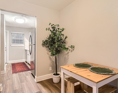 6108 Calmar Cv - Photo Thumbnail 11