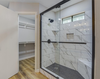 12900 Campos Dr - Photo Thumbnail 11