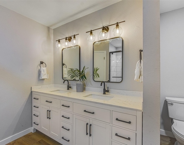 12900 Campos Dr - Photo Thumbnail 12