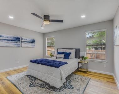 12900 Campos Dr - Photo Thumbnail 7