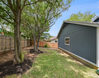 12900 Campos Dr - Photo Thumbnail 18
