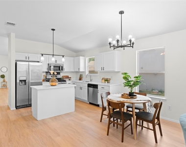 406 Covent Dr - Photo Thumbnail 8