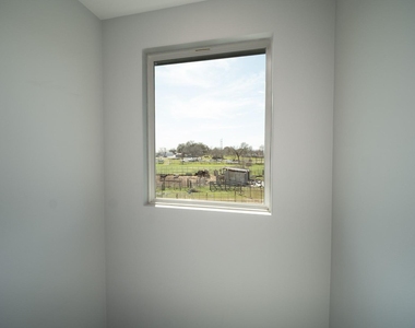 120 Kimble Ln - Photo Thumbnail 15