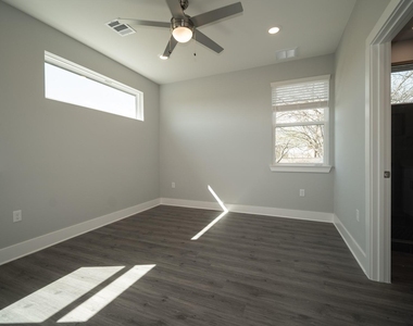 120 Kimble Ln - Photo Thumbnail 17