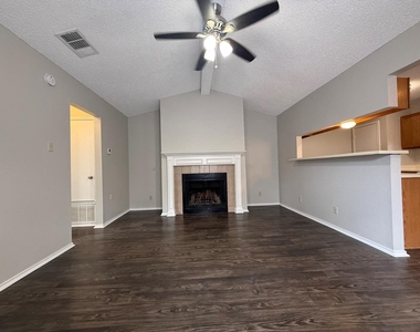 522 Cutty Trl - Photo Thumbnail 5