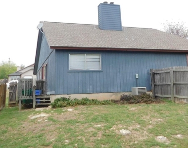 522 Cutty Trl - Photo Thumbnail 18