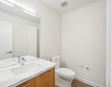 3927 Balcones Dr - Photo Thumbnail 18