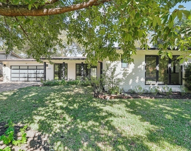 3927 Balcones Dr - Photo Thumbnail 29