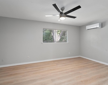 1012 Barbara Dr - Photo Thumbnail 16
