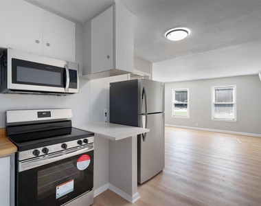 1012 Barbara Dr - Photo Thumbnail 7