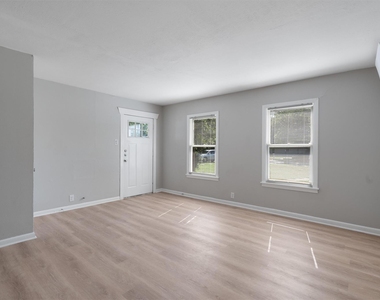 1012 Barbara Dr - Photo Thumbnail 3