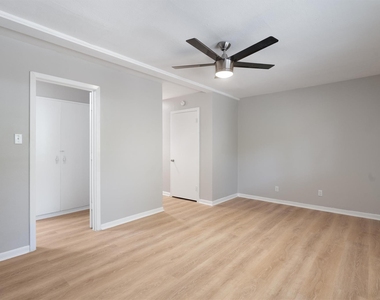 1012 Barbara Dr - Photo Thumbnail 17